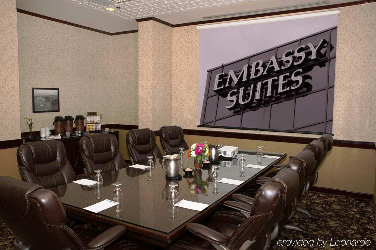 Embassy Suites By Hilton Seattle Bellevue Exterior foto